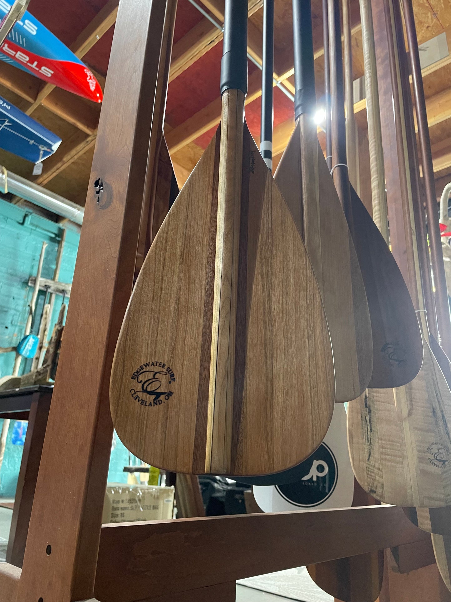 Edgewater Surf hybrid carbon and wood SUP paddle